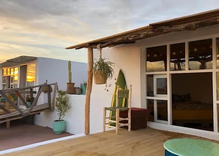 Surf HousemarocHostel